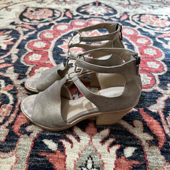 Eileen Fisher Gold Strappy Open Toe Block Heel Sandals - Picture 6 of 9